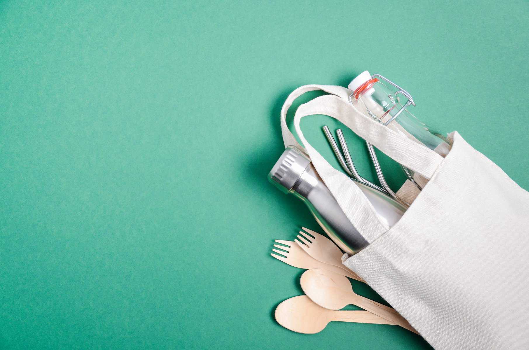You are currently viewing The 3 Easiest Single-Use Plastic Swaps
